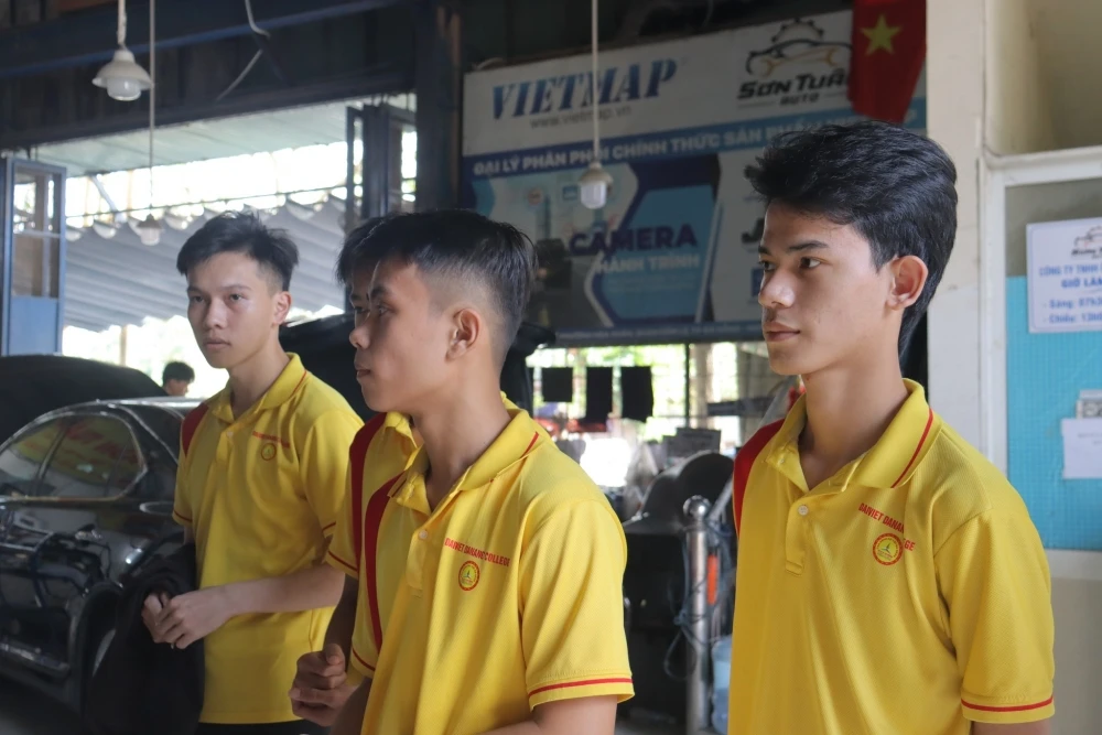 HỌC TỪ THỰC TẾ – VỮNG BƯỚC TƯƠNG LAI NGHỀ NGHIỆP