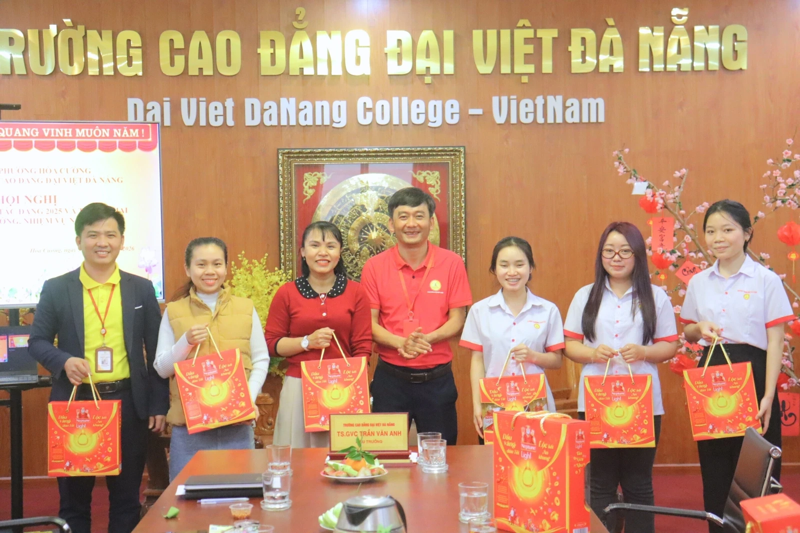 HỘI NGHỊ TỔNG KẾT CÔNG TÁC ĐẢNG NĂM 2025 VÀ TRIỂN KHAI PHƯƠNG HƯỚNG, NHIỆM VỤ NĂM 2026