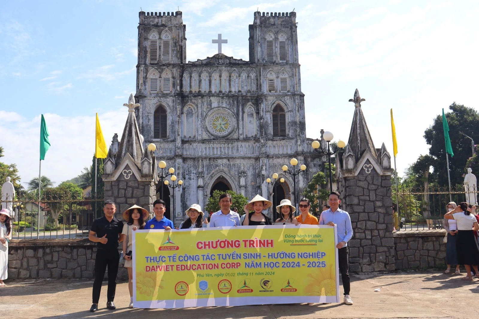 Hội nghị Tổng Kết Tuyển Sinh 2024 & Kế Hoạch Tuyển Sinh 2025–2026 | Trường Cao Đẳng Đại Việt Đà Nẵng