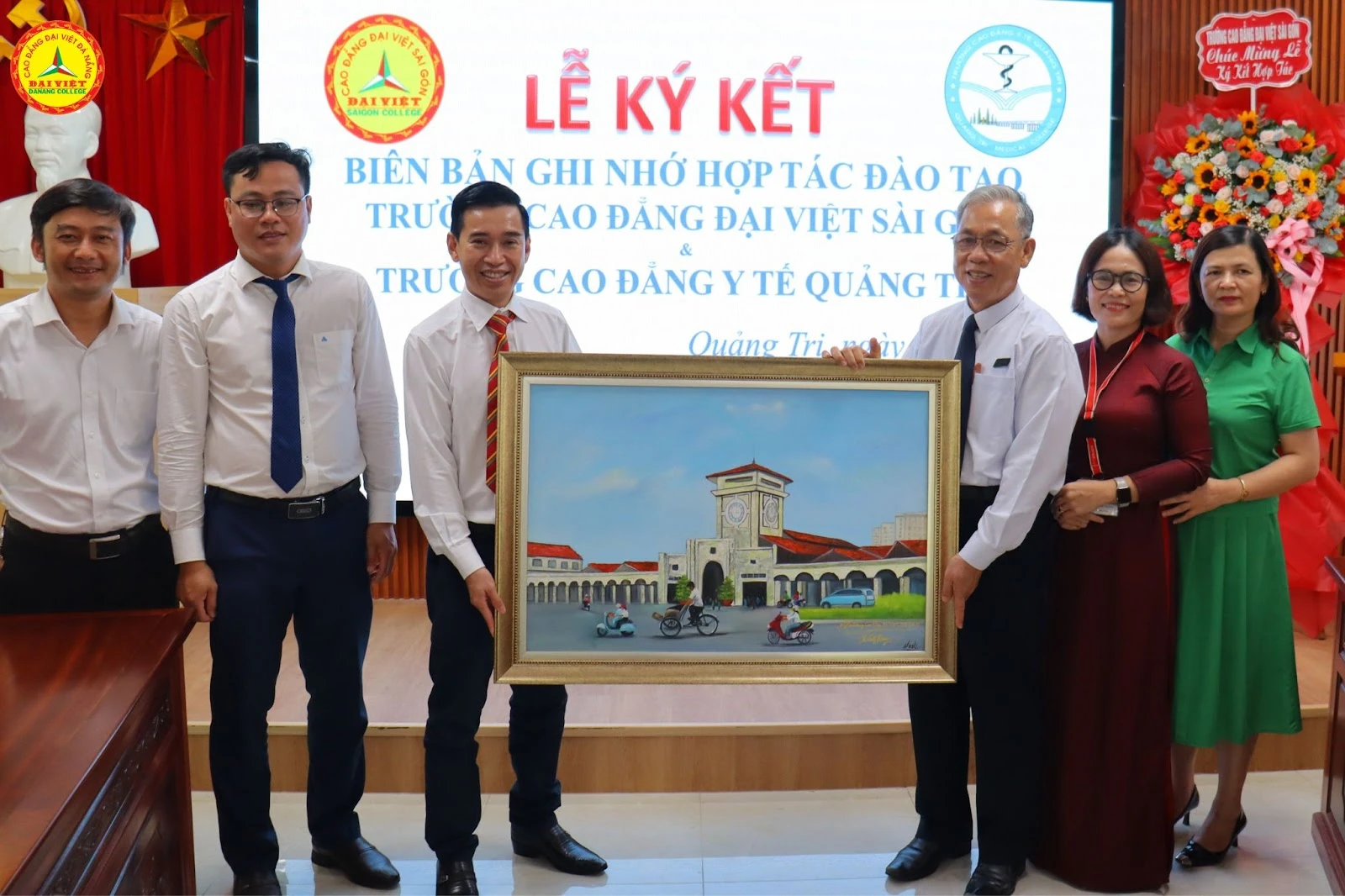 Hợp tác phát triển nguồn nhân lực y tế miền Trung – Trường Cao Đẳng Đại Việt Đà Nẵng & Trung Tâm Tuyển Sinh Truyền Thông