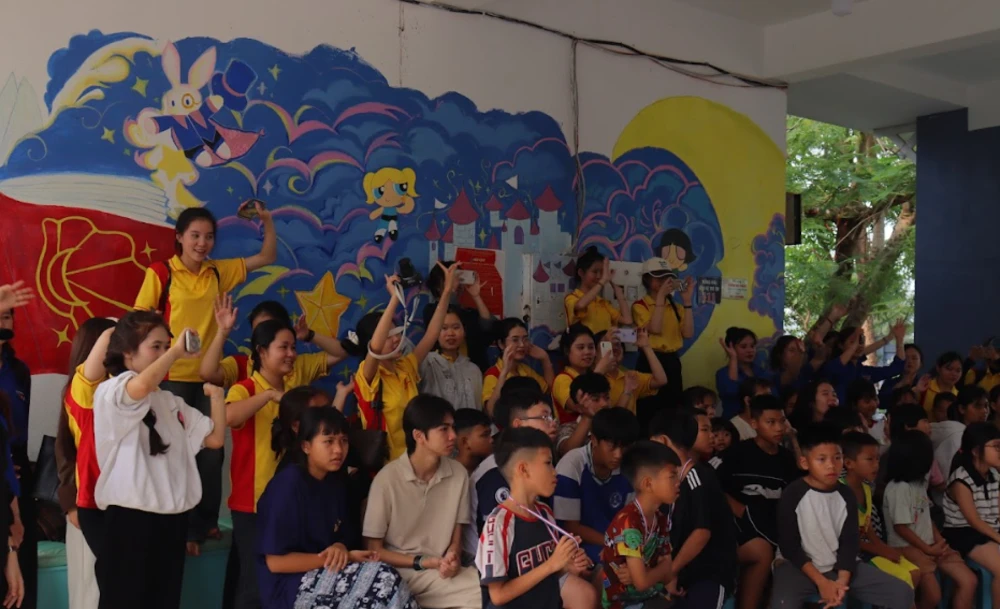 KHI HỌC KỸ NĂNG KHÔNG CHỈ NẰM TRÊN SÁCH VỞ