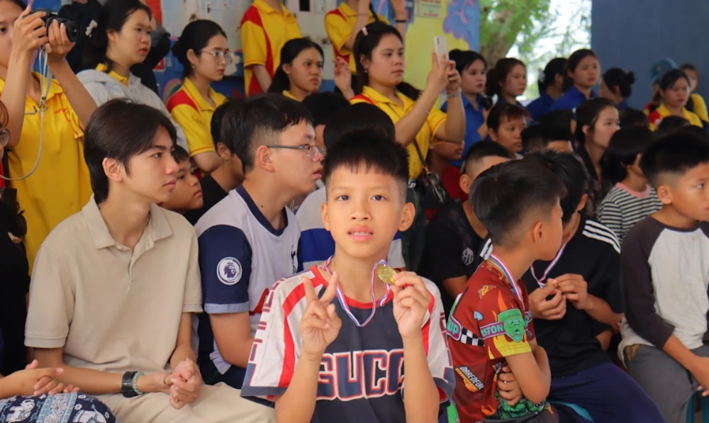 KHI HỌC KỸ NĂNG KHÔNG CHỈ NẰM TRÊN SÁCH VỞ