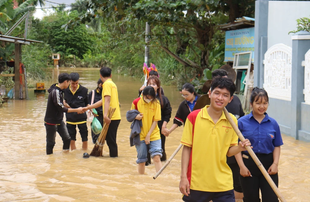 KỶ NIỆM 25 NĂM THÀNH LẬP TRƯỜNG CAO ĐẲNG ĐẠI VIỆT