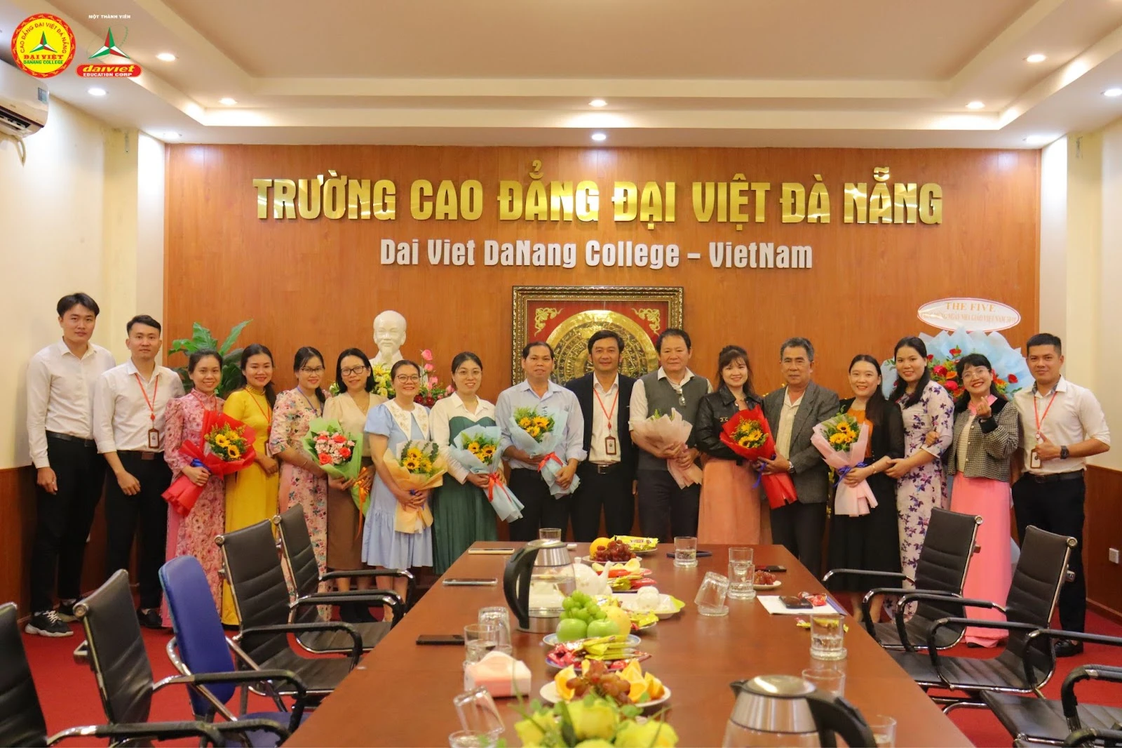 Kỷ Niệm 41 Năm Ngày Nhà Giáo Việt Nam 20/11 | Trường Cao Đẳng Đại Việt Đà Nẵng