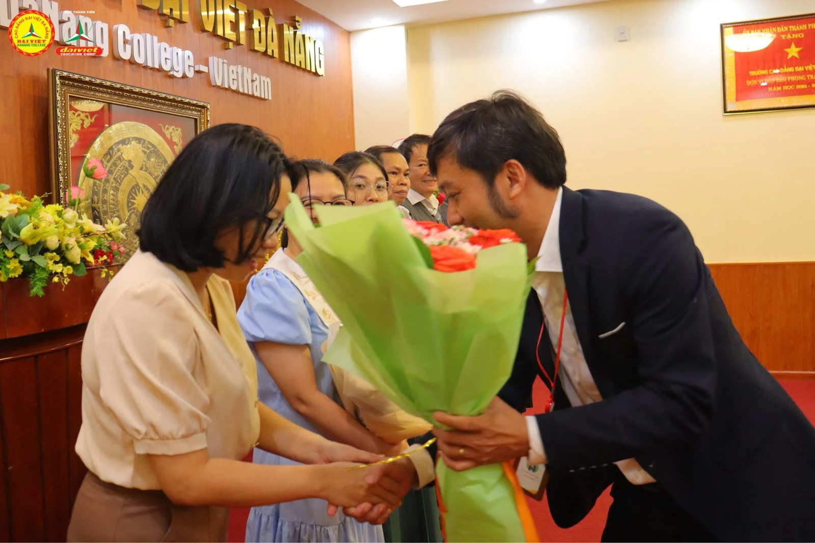 Kỷ Niệm 41 Năm Ngày Nhà Giáo Việt Nam 20/11 | Trường Cao Đẳng Đại Việt Đà Nẵng