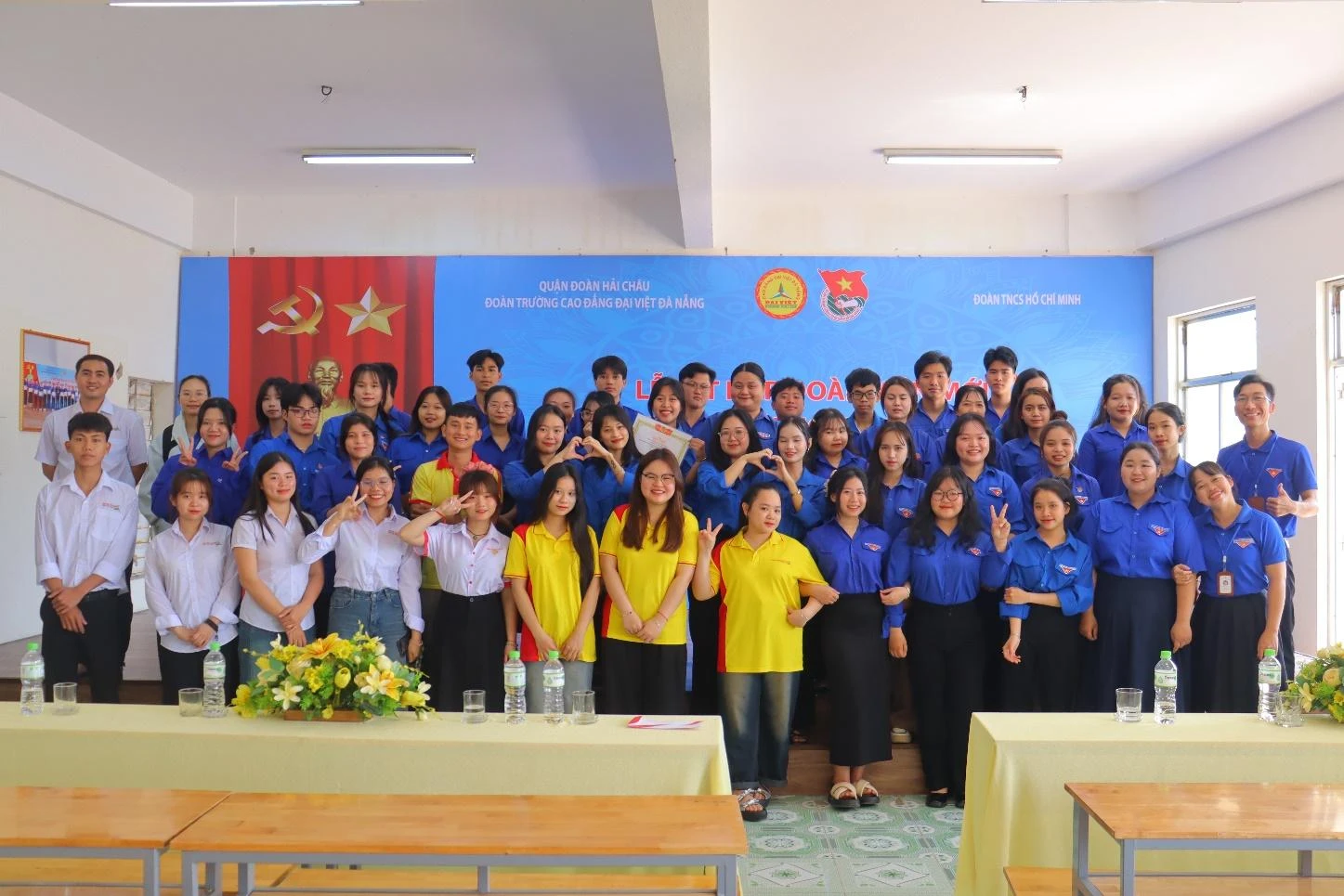 Lễ Kết Nạp Đoàn Viên Mới & Tuyên Dương Đoàn Viên Tiêu Biểu 2025 – Trường Cao Đẳng Đại Việt Đà Nẵng