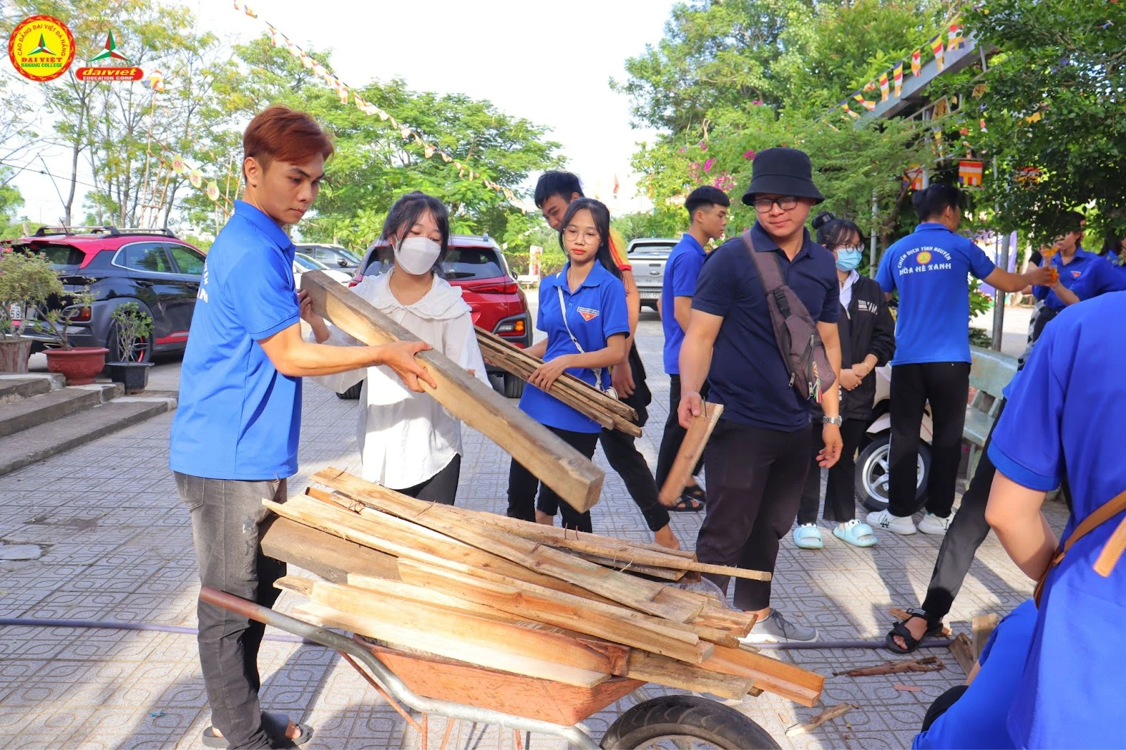 Mang Tết Đoàn Viên Đến Với Các Bạn Nhỏ Chùa Quang Châu 2023