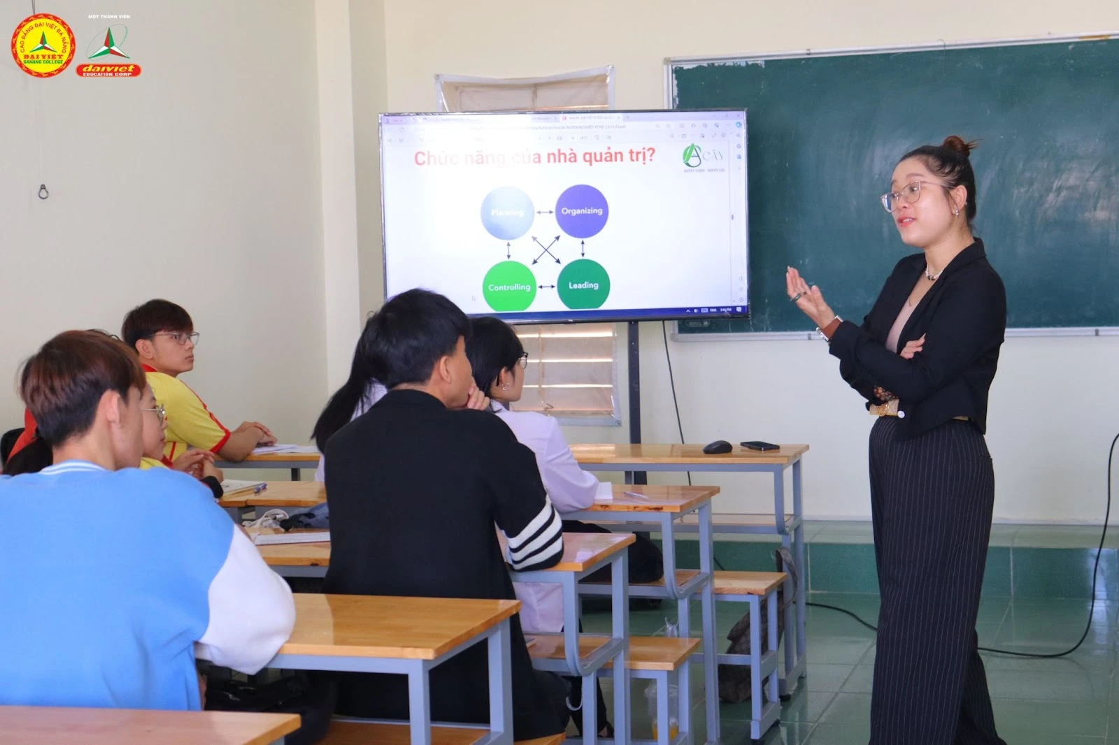 Ngành Quản Trị Kinh Doanh Có Phù Hợp Với Bạn? | Trường Cao Đẳng Đại Việt Đà Nẵng