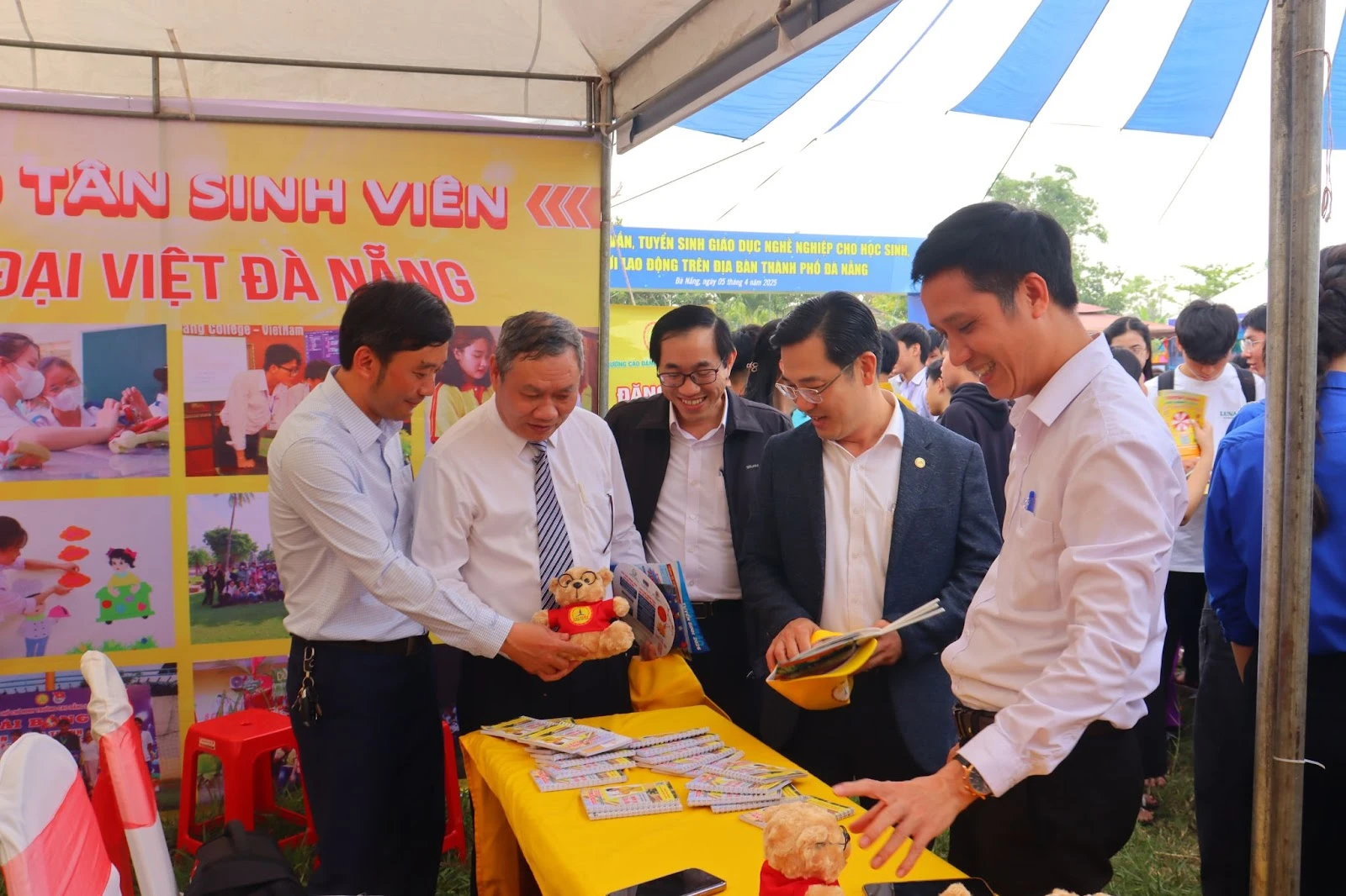 Ngày hội Tư vấn Tuyển sinh – Giáo dục nghề nghiệp Đà Nẵng 2025 | Trường Cao Đẳng Đại Việt Đà Nẵng