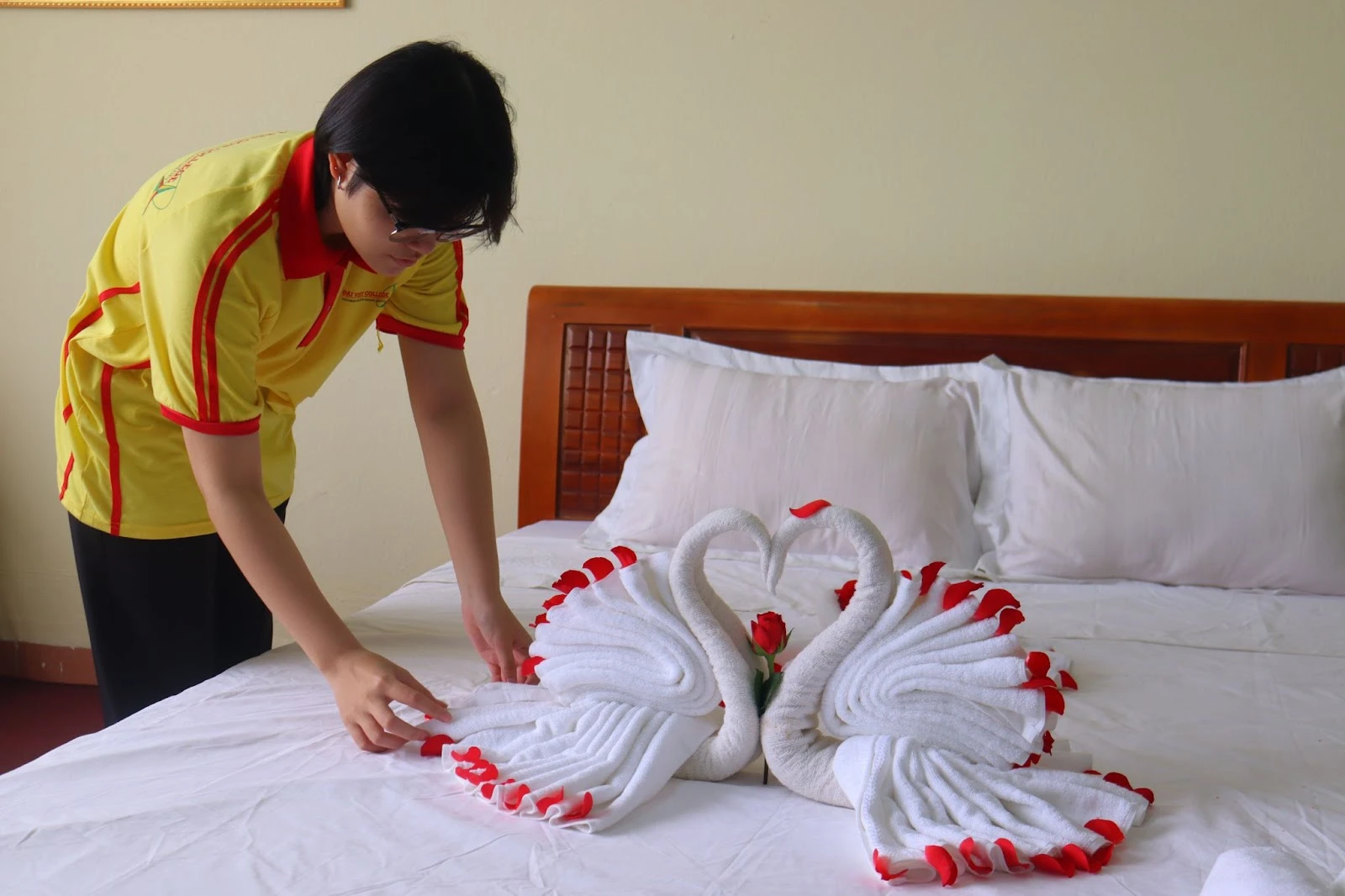 Nghiệp Vụ Buồng Trong Quản Trị Khách Sạn – Đào Tạo Thực Hành Tại Trường Cao Đẳng Đại Việt Đà Nẵng