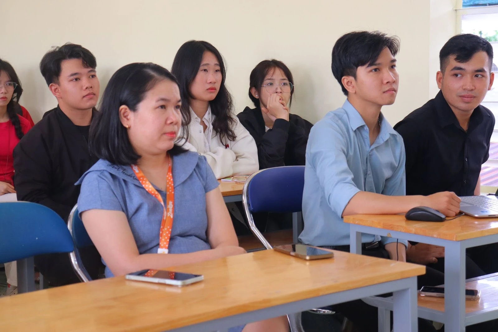 Phổ Biến Quy Chế & Tham Quan Trường – 250 Tân Sinh Viên Khóa 2025–2026 | Trường Cao Đẳng Đại Việt Đà Nẵng