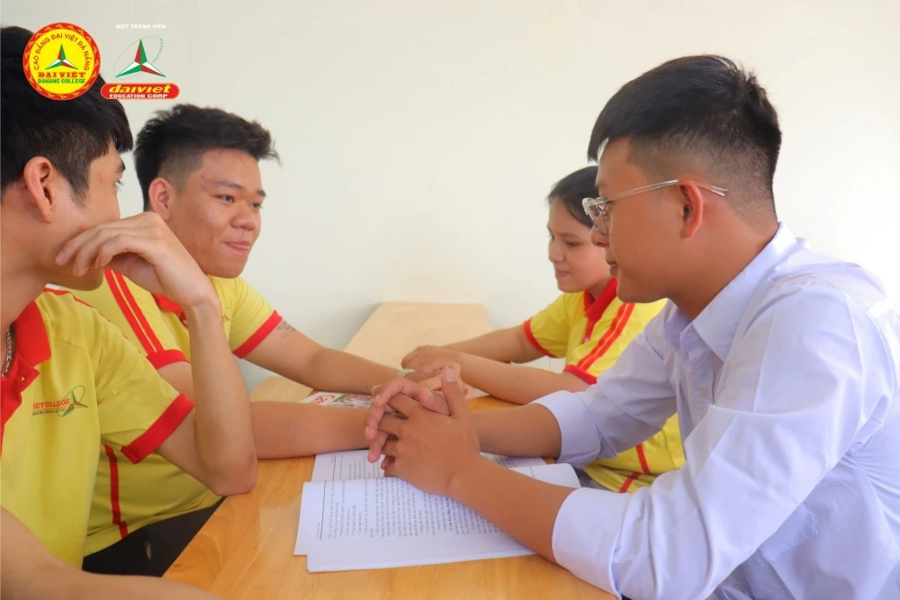 Ngành Quản Trị Kinh Doanh – Bệ Phóng Khởi Nghiệp Cho Gen Z | Trường Cao Đẳng Đại Việt Đà Nẵng