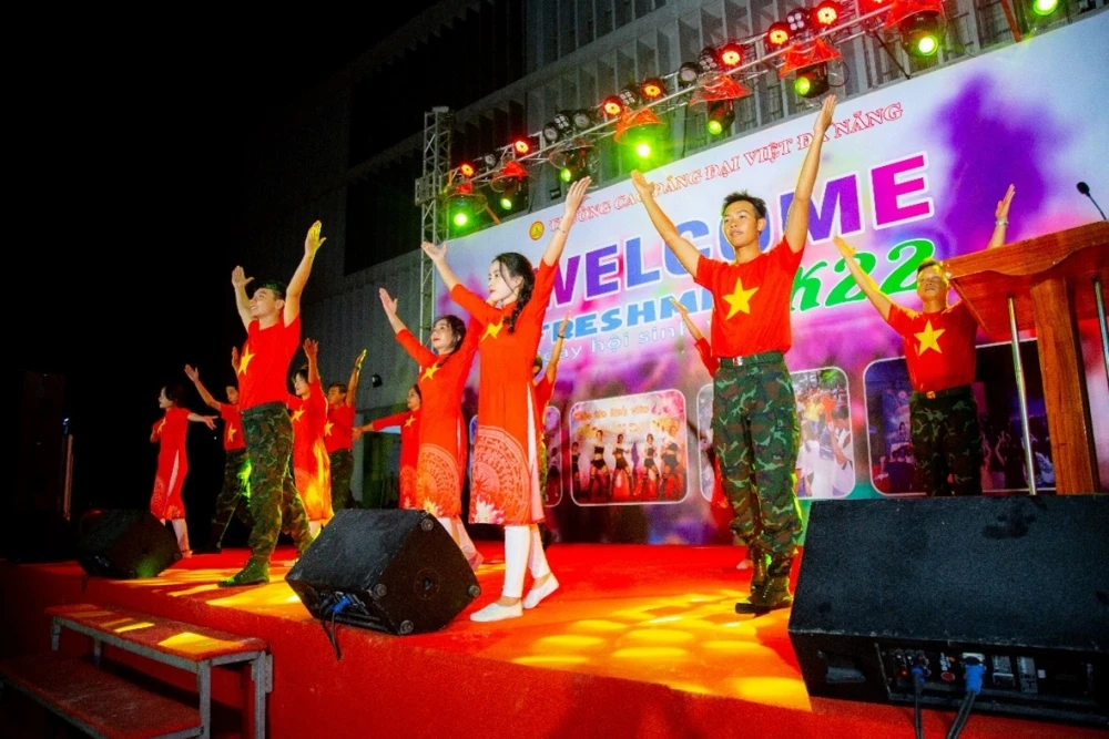 Ngày hội Chào Tân Sinh Viên Đại Việt Đà Nẵng – Sôi động, Rực lửa, Đa sắc | Hoạt động Sinh viên – Đoàn Thanh Niên