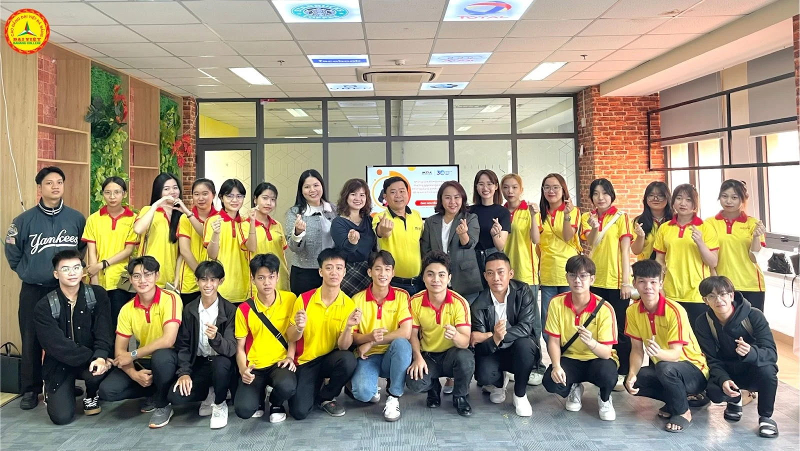 Sinh viên Khoa Kinh tế tham quan MISA Đà Nẵng | Trường Cao Đẳng Đại Việt Đà Nẵng