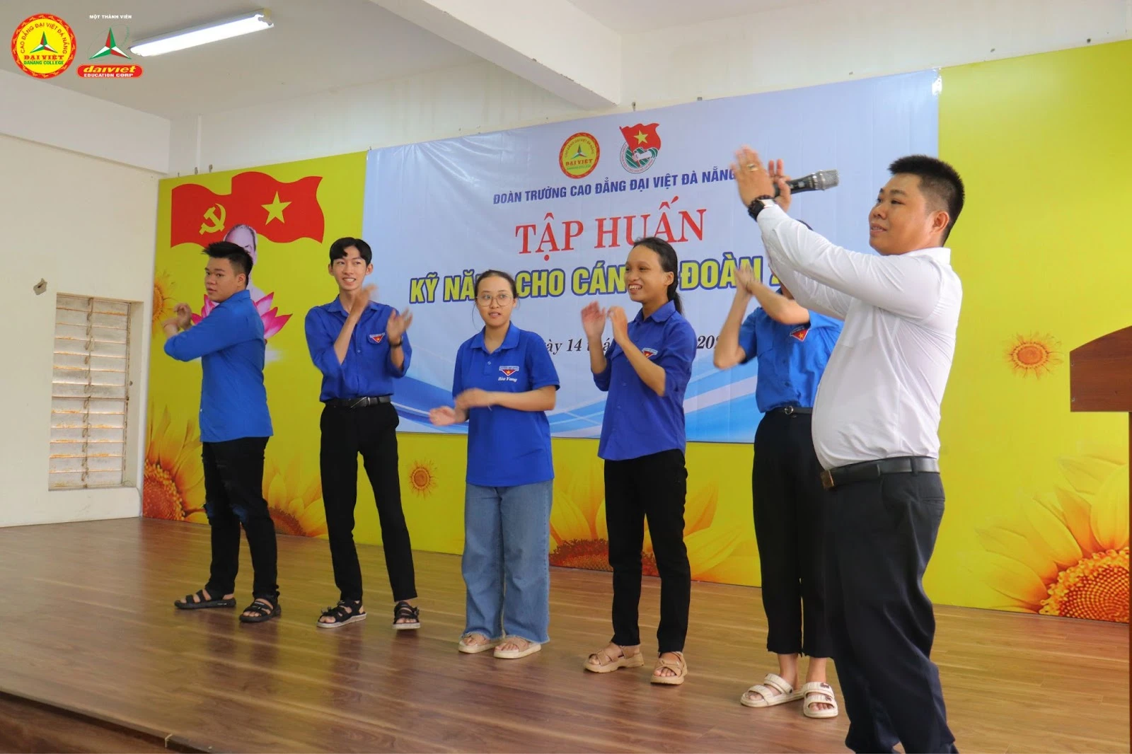 Sôi nổi tập huấn kỹ năng cho cán bộ Đoàn 2023 – Trường Cao Đẳng Đại Việt Đà Nẵng