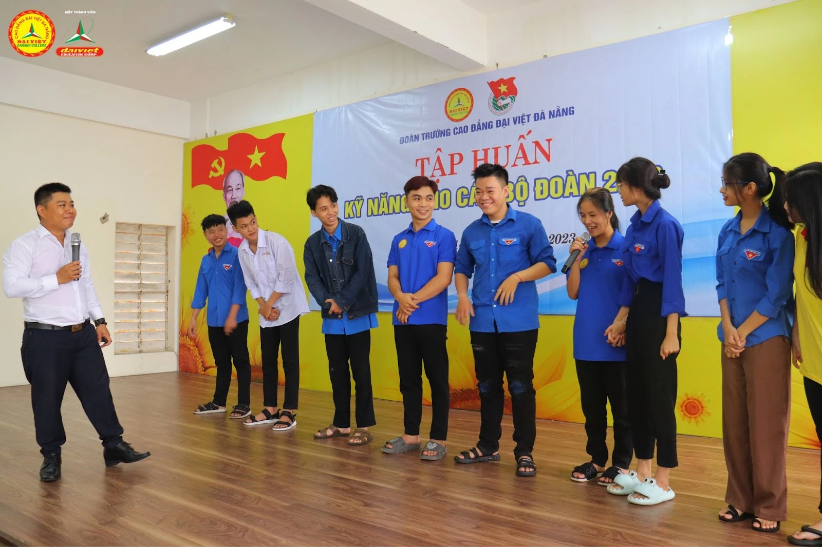 Sôi nổi tập huấn kỹ năng cho cán bộ Đoàn 2023 – Trường Cao Đẳng Đại Việt Đà Nẵng