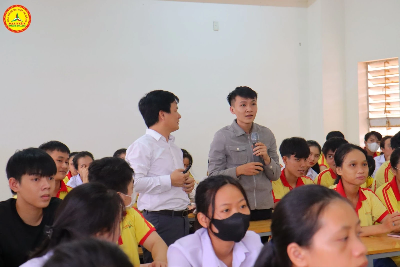 Talkshow Chuyên gia dẫn lối – Hành trang vào nghề tại Trường Cao Đẳng Đại Việt Đà Nẵng