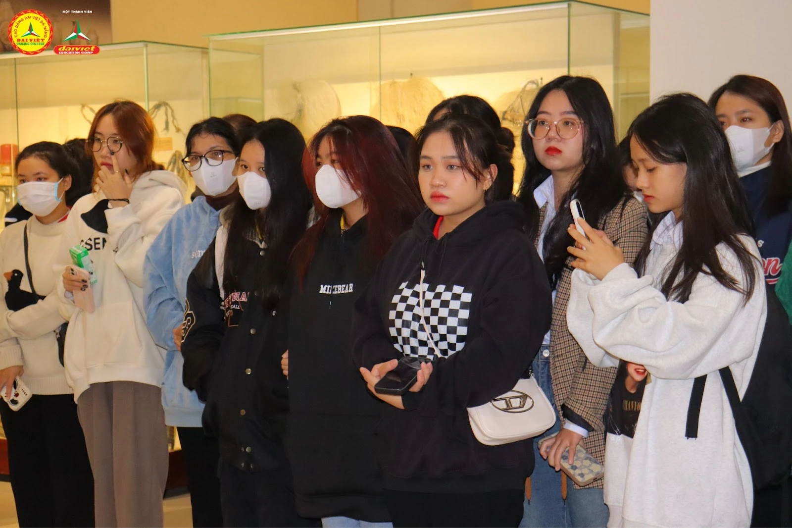 Tân Sinh Viên Đại Việt Đà Nẵng Thích Thú Với Môn Cơ Sở Văn Hóa | Trường Cao Đẳng Đại Việt Đà Nẵng