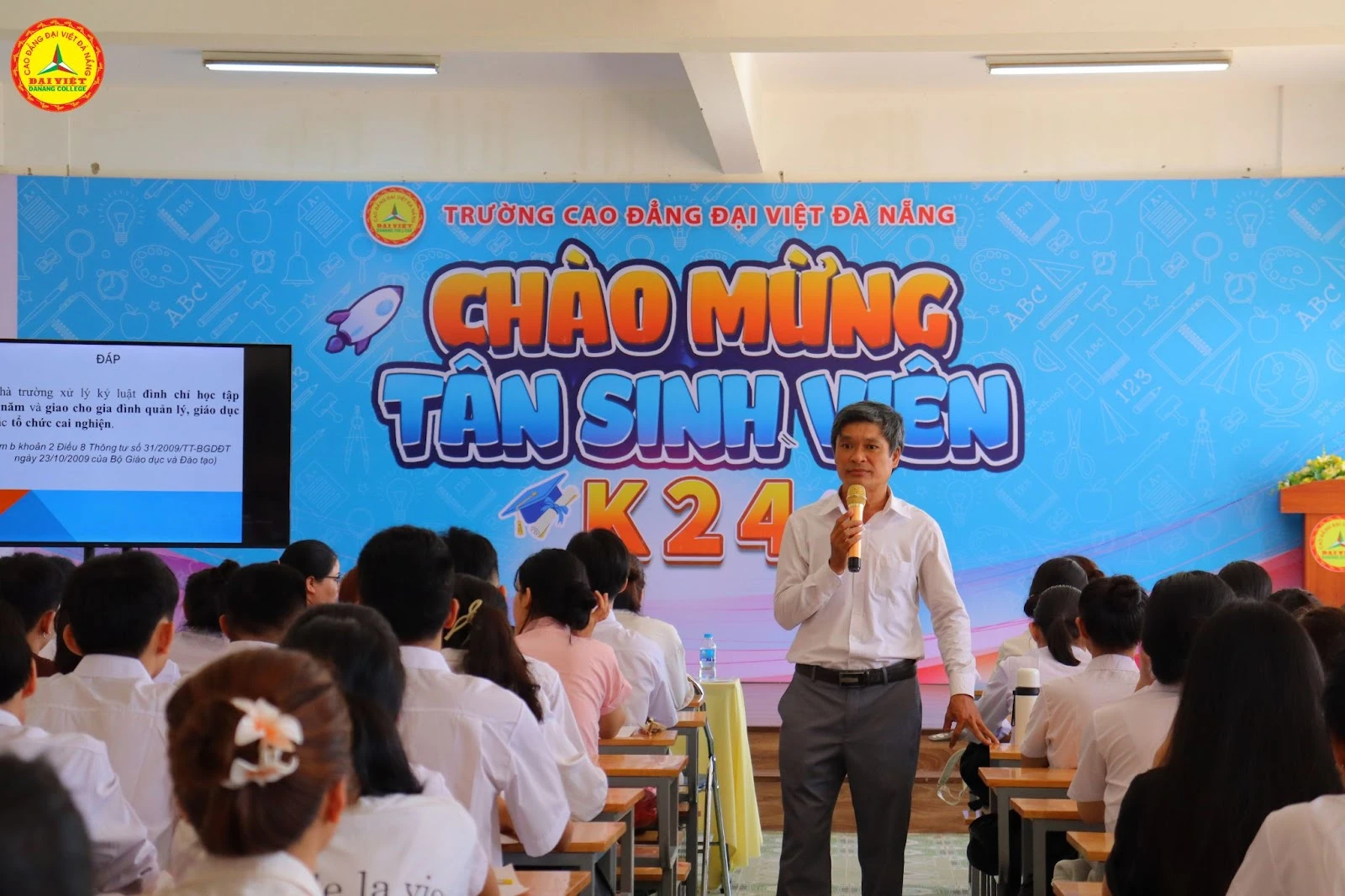 Tuần Sinh Hoạt Công Dân Cho Tân Sinh Viên K24 – Trường Cao Đẳng Đại Việt Đà Nẵng | Phòng Công Tác Sinh Viên