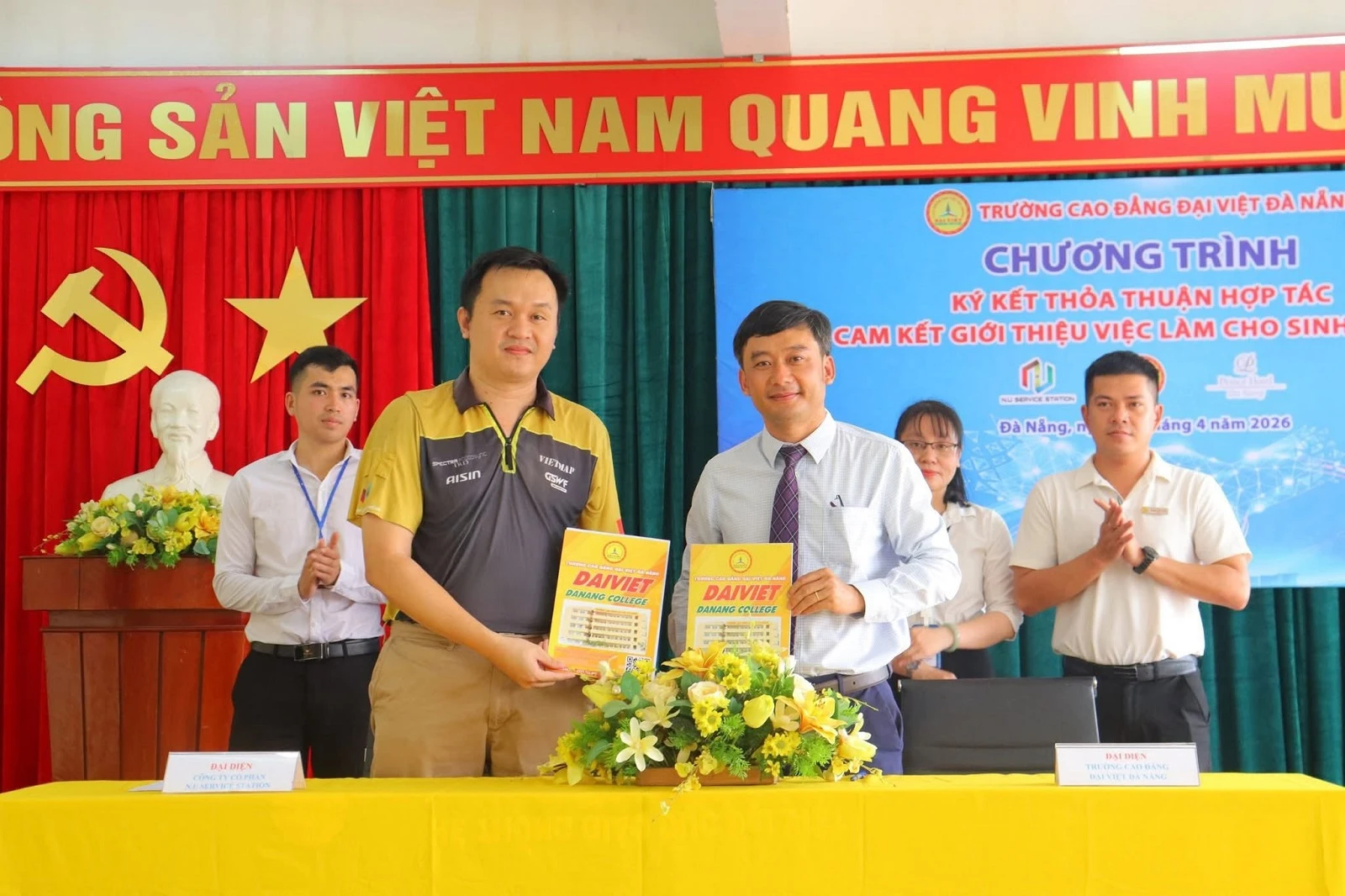 TÂN SINH VIÊN TRƯỜNG CAO ĐẲNG ĐẠI VIỆT ĐÀ NẴNG CHÍNH THỨC BẮT ĐẦU HÀNH TRÌNH HỌC TẬP VÀ KẾT NỐI NGHỀ NGHIỆP