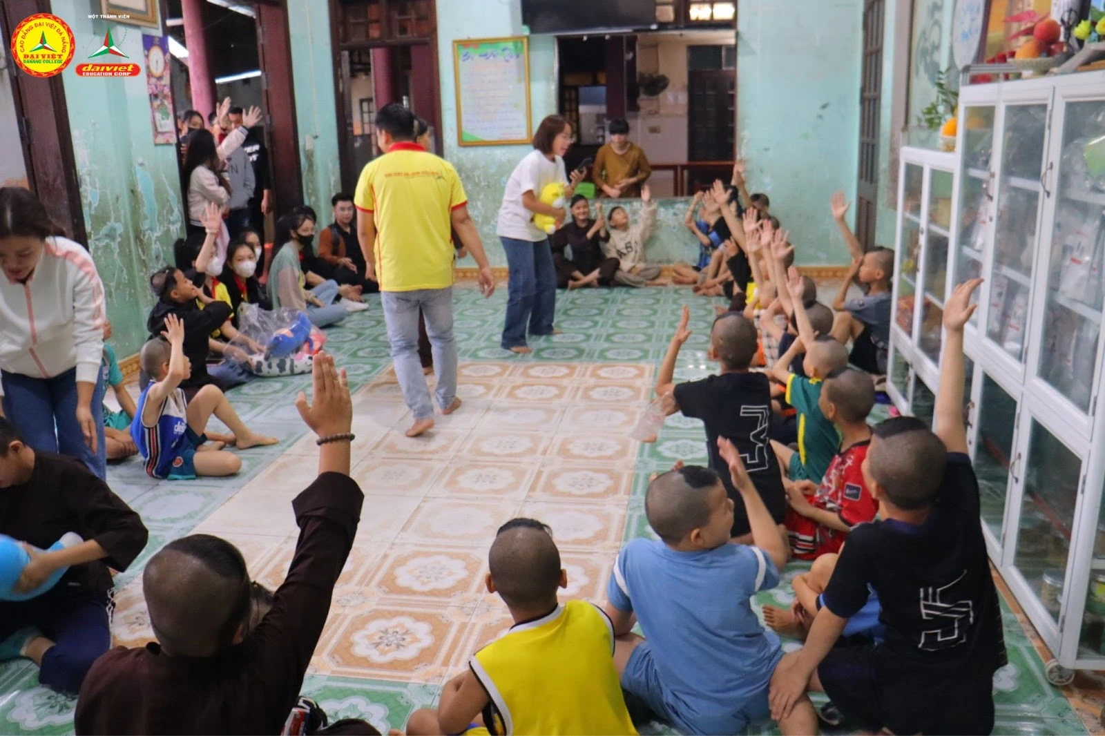 Tết Sẻ Chia – Sinh Viên Trường Cao Đẳng Đại Việt Đà Nẵng Mang Xuân Yêu Thương Đến Chùa Quang Châu