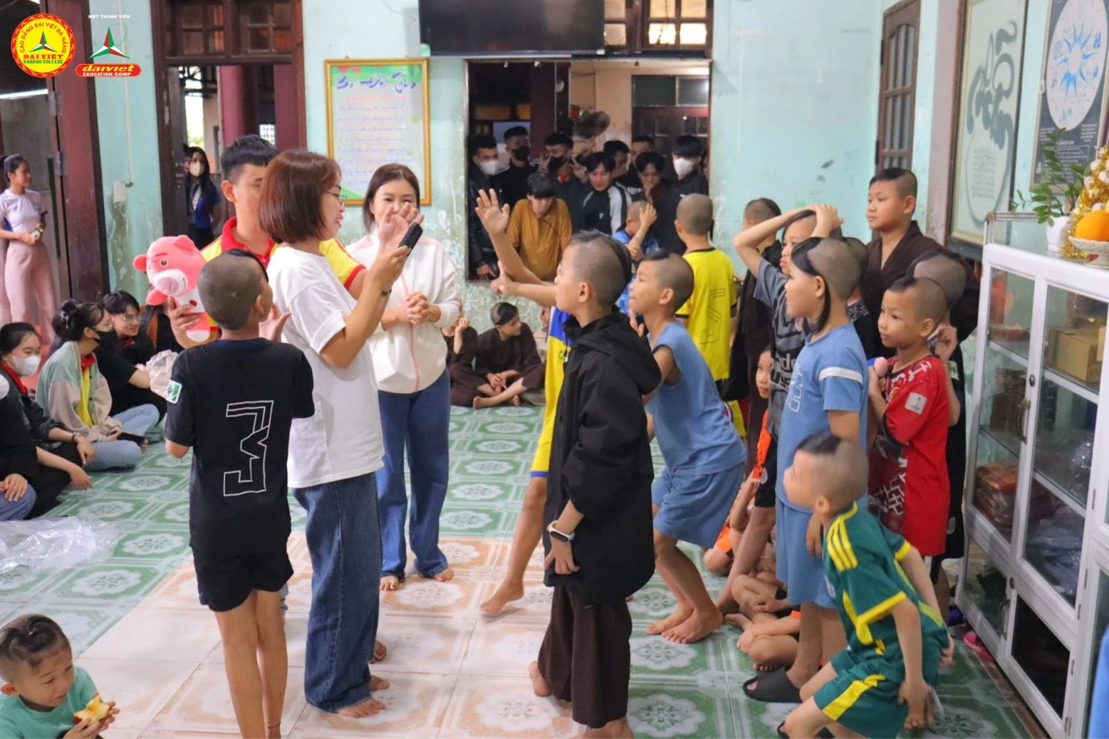 Tết Sẻ Chia – Sinh Viên Trường Cao Đẳng Đại Việt Đà Nẵng Mang Xuân Yêu Thương Đến Chùa Quang Châu