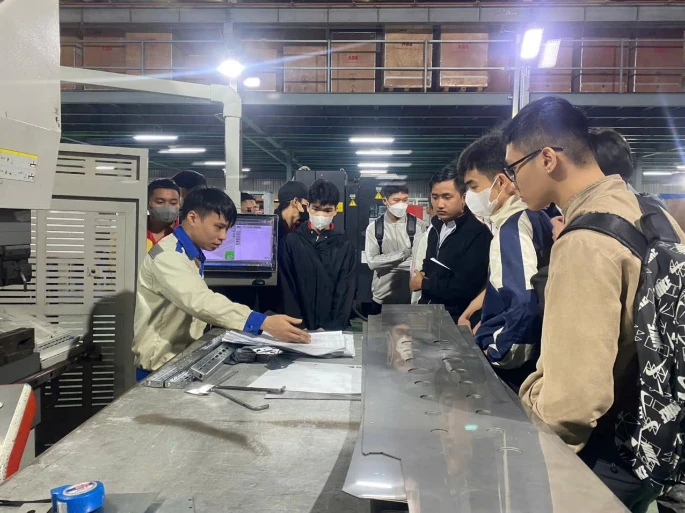 Thúc đẩy vai trò doanh nghiệp trong đào tạo nguồn nhân lực chất lượng cao | Trường Cao đẳng Đại Việt Đà Nẵng – Phòng Công tác Sinh viên