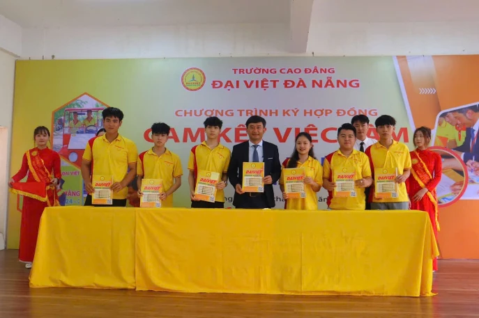 Thúc đẩy vai trò doanh nghiệp trong đào tạo nguồn nhân lực chất lượng cao | Trường Cao đẳng Đại Việt Đà Nẵng – Phòng Công tác Sinh viên