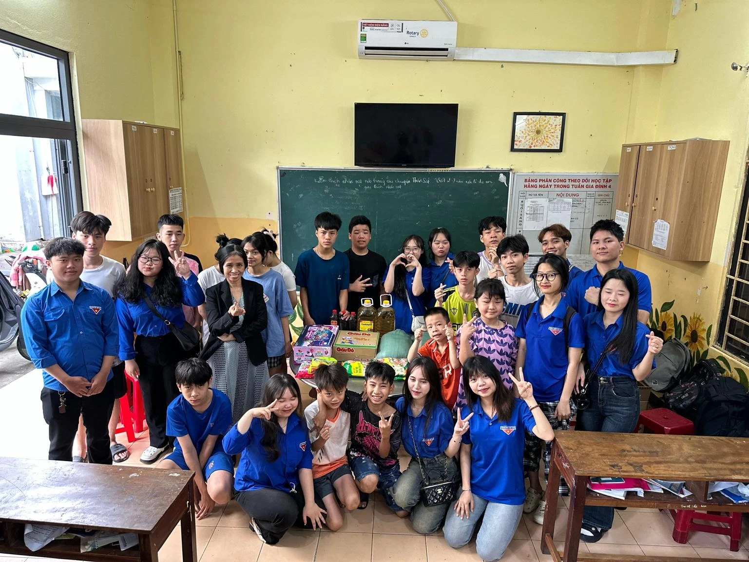 Tình nguyện DVE – Nụ Cười Cho Em | Hoạt động sinh viên Trường Cao Đẳng Đại Việt Đà Nẵng