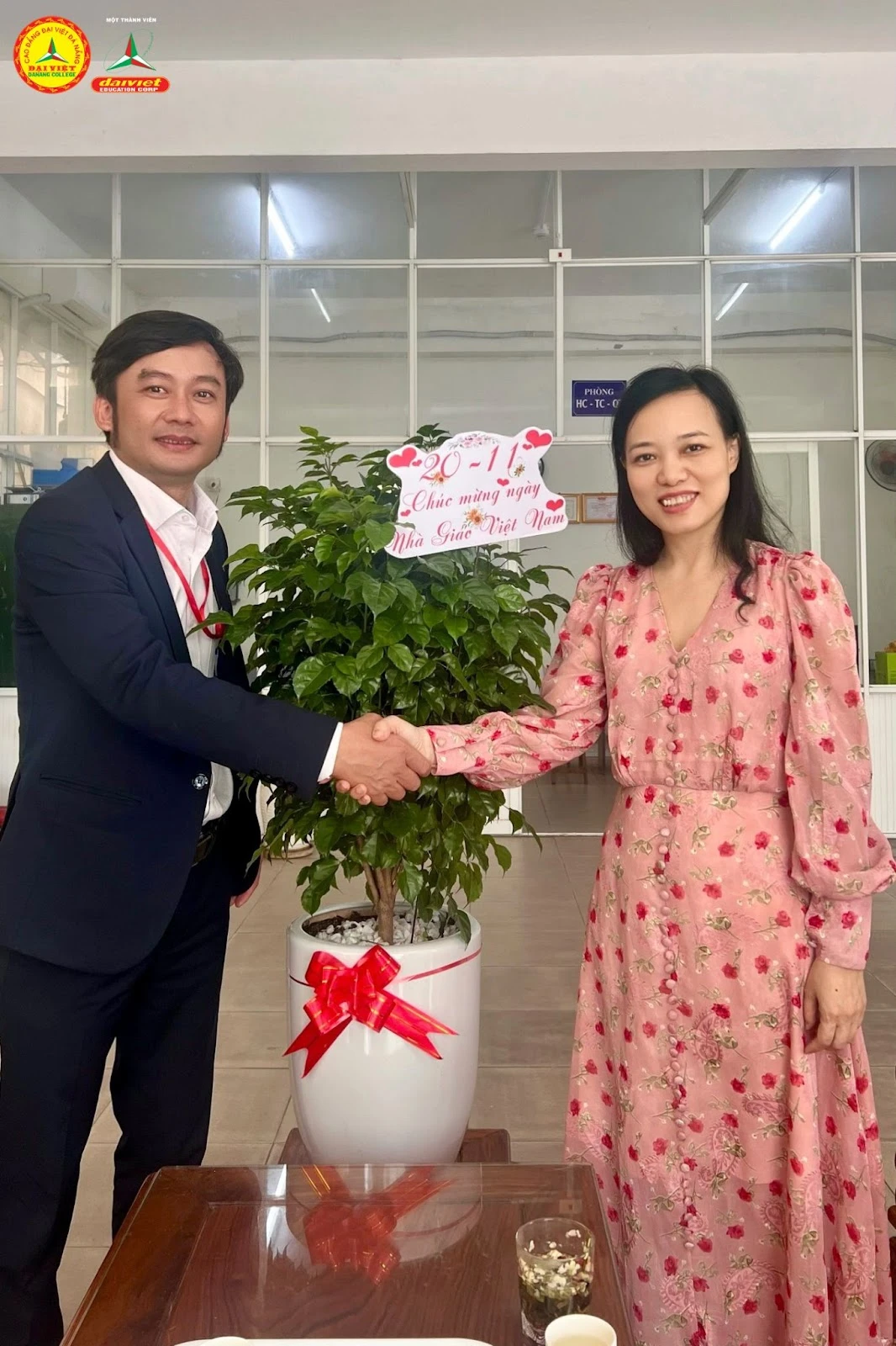 Tri Ân 20/11 Tinh Thần Tôn Sư Trọng Đạo Tại Trường Cao Đẳng Đại Việt Đà Nẵng