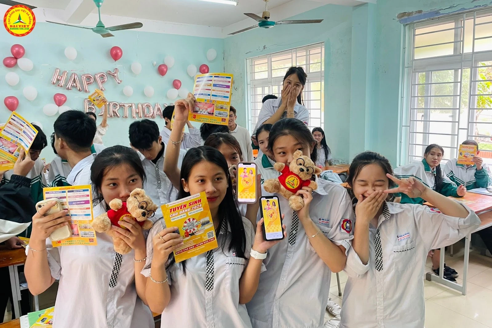 Trường Cao Đẳng Đại Việt Đà Nẵng Đồng Hành Cùng Thí Sinh 2k6