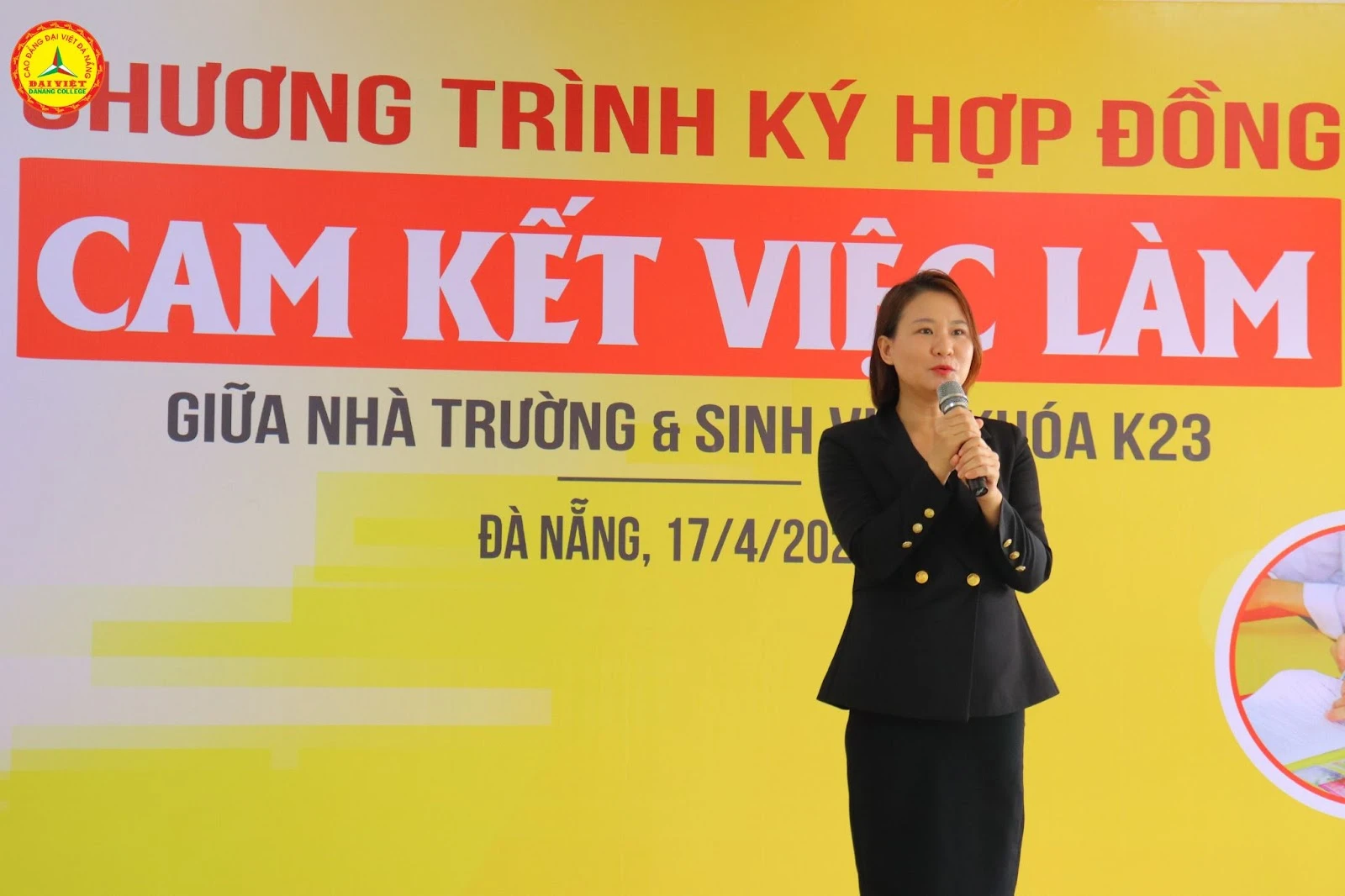 Ký Hợp Đồng Cam Kết Việc Làm K23 – Trường Cao Đẳng Đại Việt Đà Nẵng