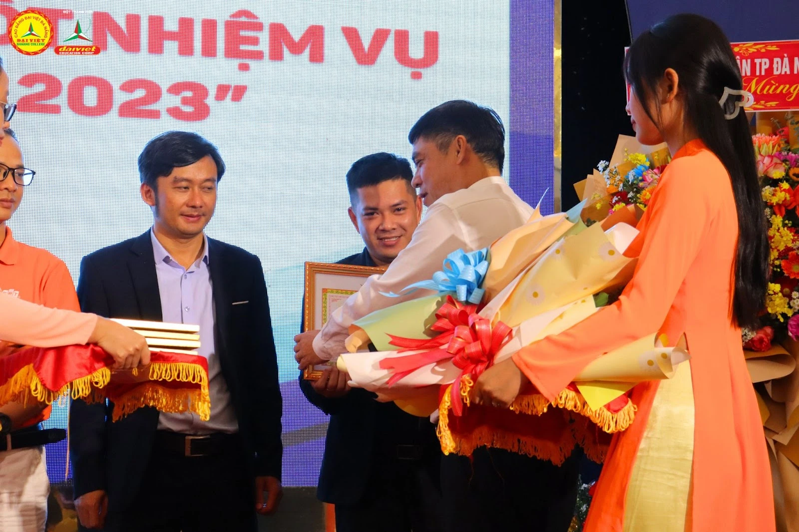 Trường Cao đẳng Đại Việt Đà Nẵng nhận Giấy khen hoàn thành tốt nhiệm vụ Giáo dục nghề nghiệp 2023