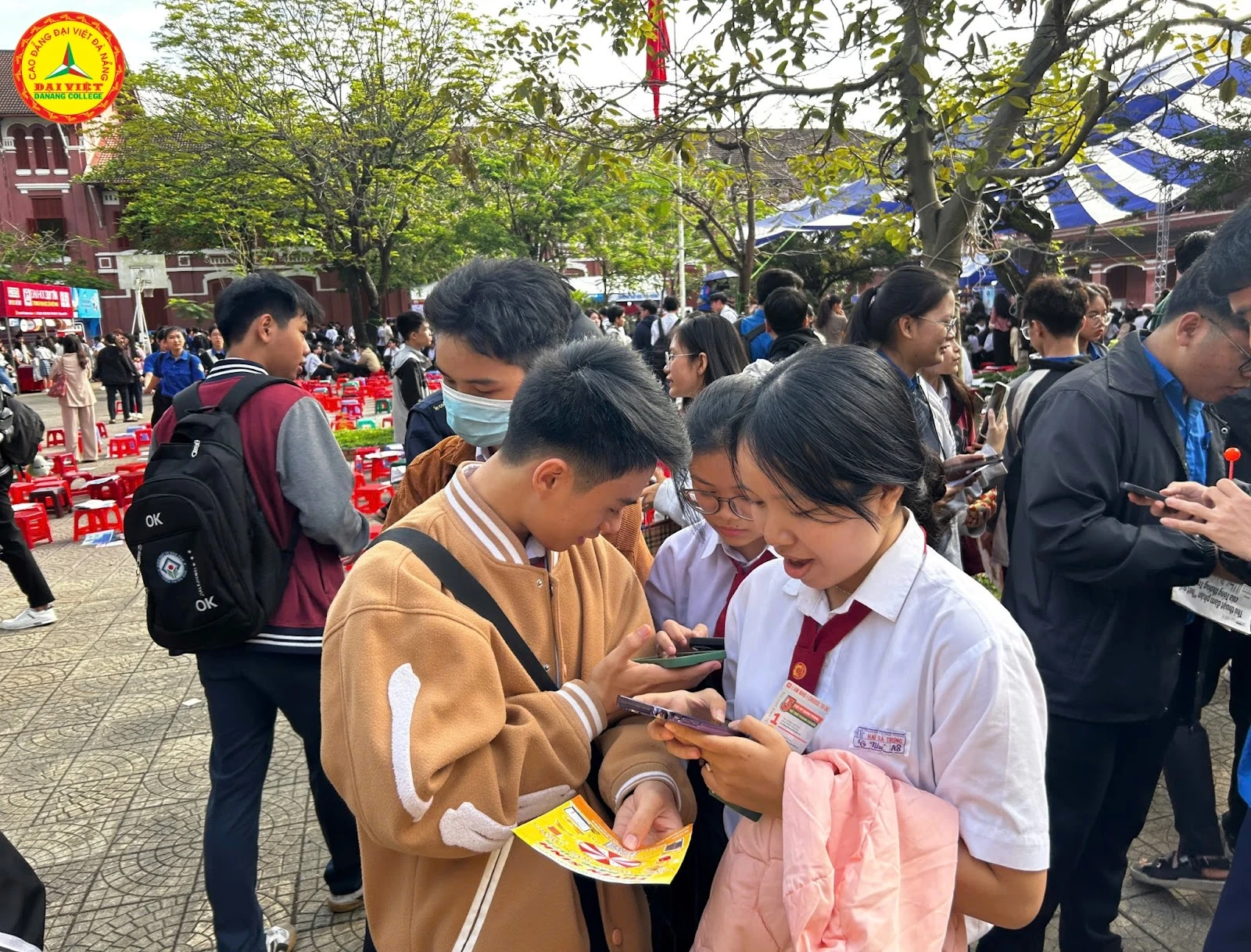 Trường Cao Đẳng Đại Việt Đà Nẵng tham gia Ngày hội Tư vấn Mùa thi 2025 – Đồng hành sĩ tử 2k7