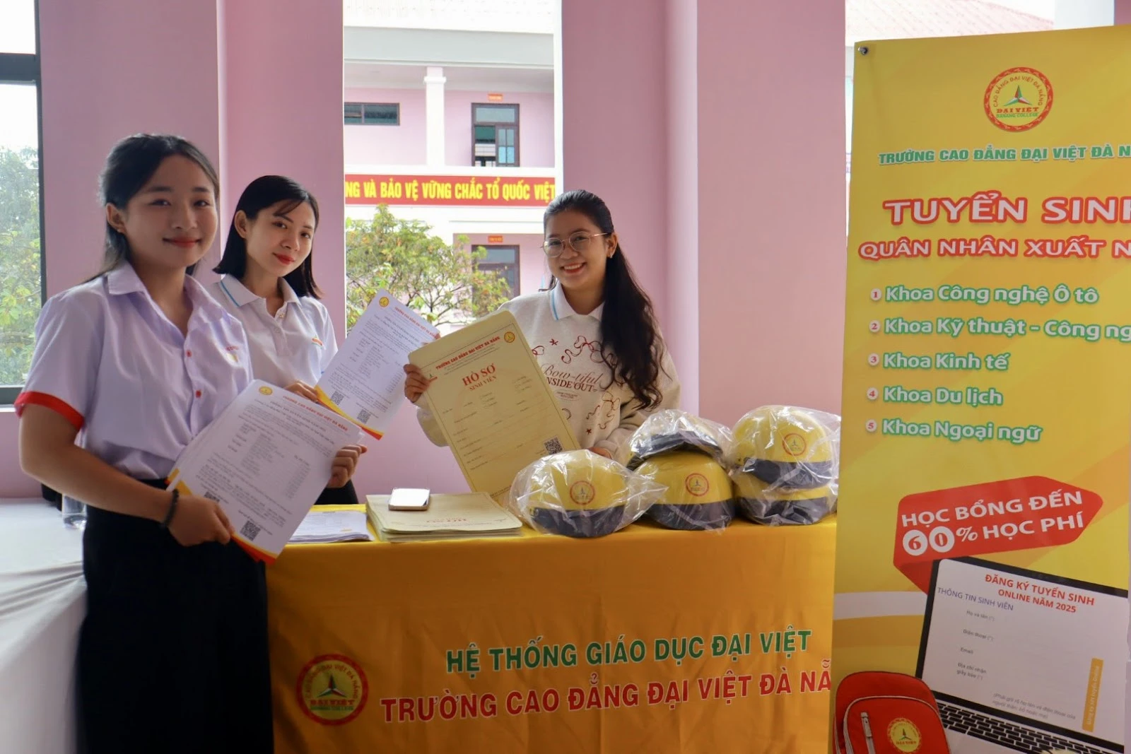 Tư Vấn Hướng Nghiệp Cho Quân Nhân Xuất Ngũ – Trường Cao Đẳng Đại Việt Đà Nẵng