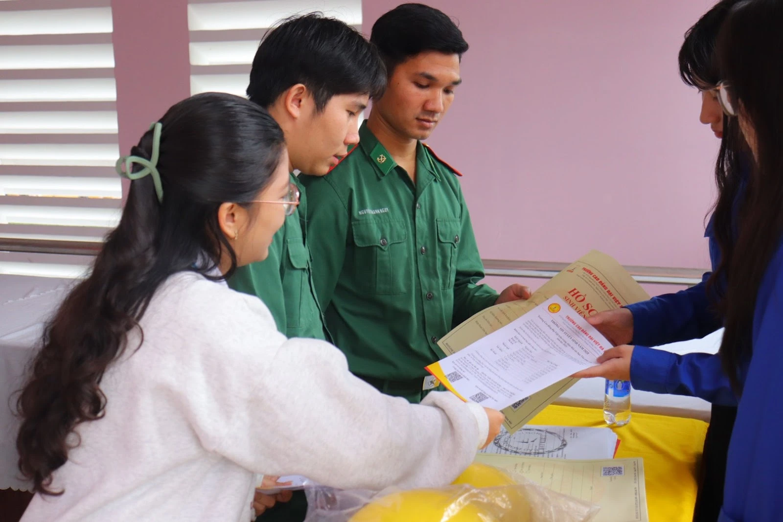 Tư Vấn Hướng Nghiệp Cho Quân Nhân Xuất Ngũ – Trường Cao Đẳng Đại Việt Đà Nẵng