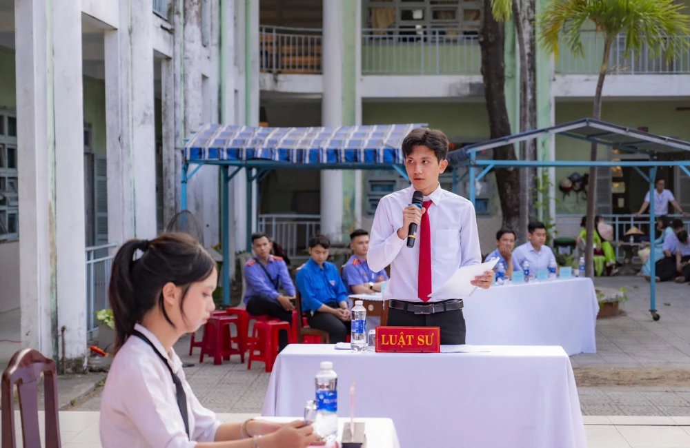 TUỔI TRẺ ĐẠI VIỆT THAM GIA PHIÊN TÒA GIẢ ĐỊNH PHÒNG, CHỐNG MA TÚY