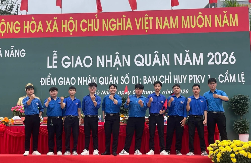TUỔI TRẺ TRƯỜNG CAO ĐẲNG ĐẠI VIỆT ĐÀ NẴNG THAM GIA HỖ TRỢ LỄ GIAO NHẬN QUÂN 2026