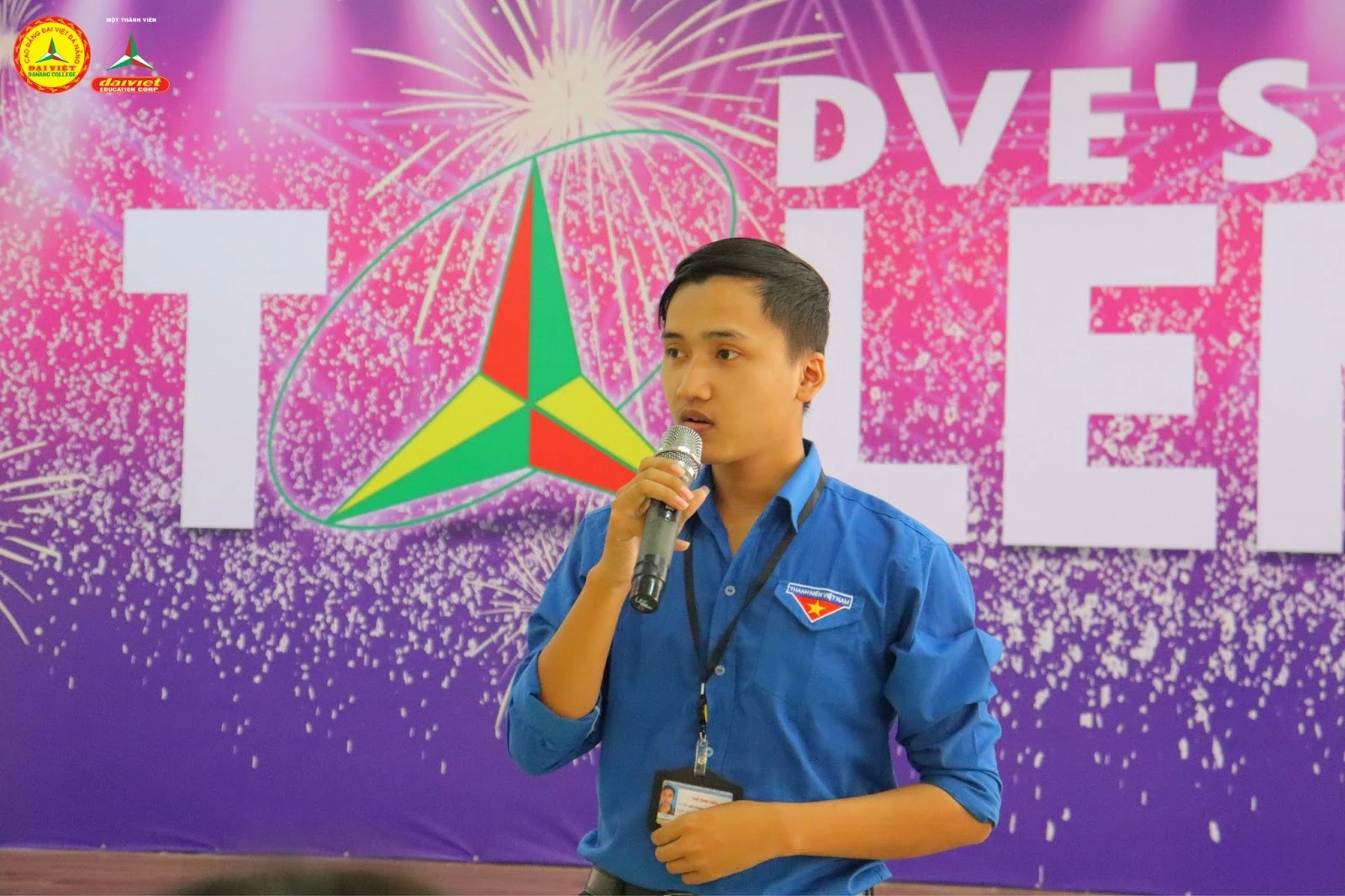 Tuyên dương – Khen thưởng công tác Đoàn 2023 | Trường Cao Đẳng Đại Việt Đà Nẵng