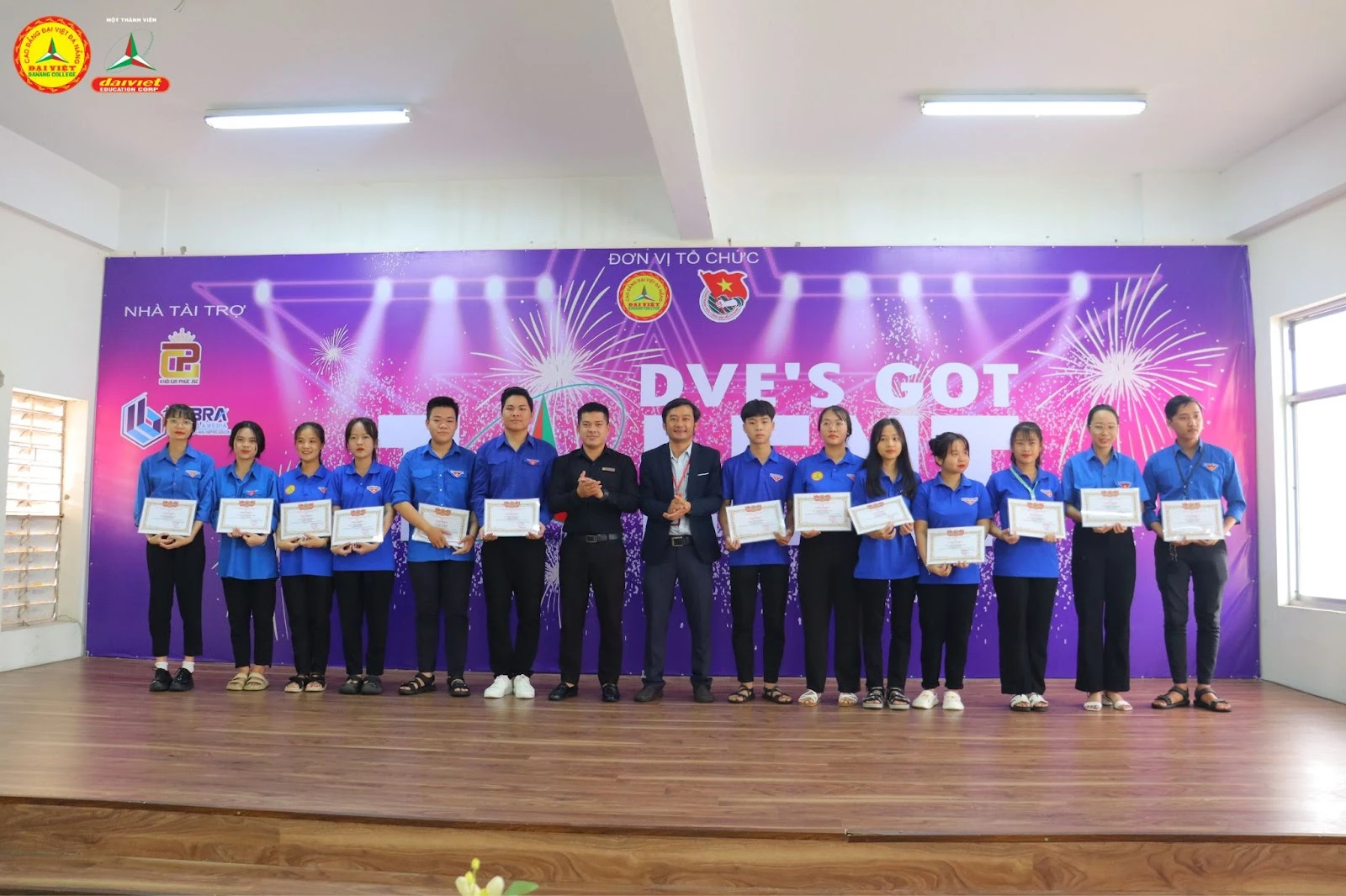 Tuyên dương – Khen thưởng công tác Đoàn 2023 | Trường Cao Đẳng Đại Việt Đà Nẵng