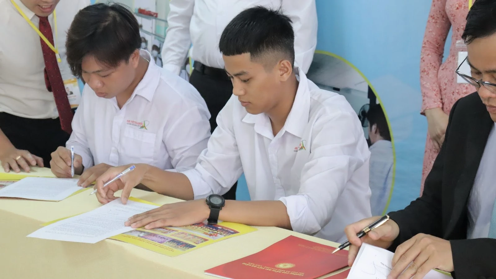 Vai Trò “Tờ A4” Cam Kết Việc Làm Tại Trường Cao Đẳng Đại Việt Đà Nẵng Đối Với 3 Bên Tham Gia