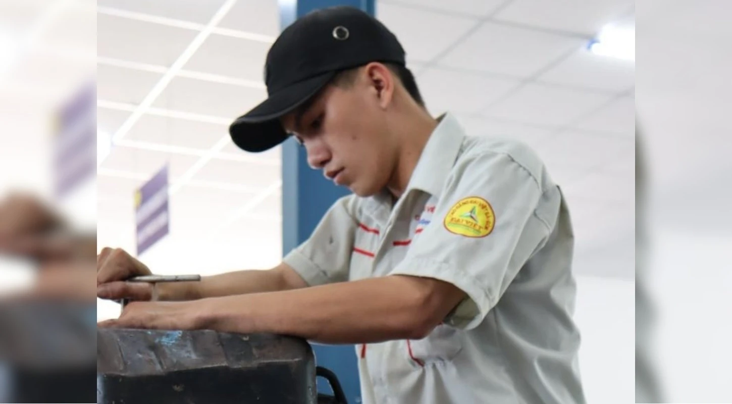 An Toàn Lao Động Trong Kỹ Thuật Ô Tô Kiến Thức Bắt Buộc Tại Khoa Công Nghệ Ô Tô | Trường Cao Đẳng Đại Việt Đà Nẵng