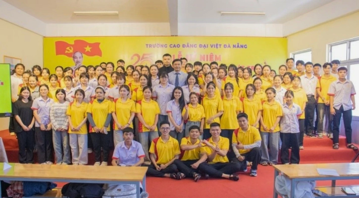 CHÀO MỪNG TÂN SINH VIÊN KHOA SƯ PHẠM – HÀNH TRÌNH GIEO MẦM TRI THỨC, KIẾN  TẠO TƯƠNG LAI | Trường Cao Đẳng Đại Việt Đà Nẵng