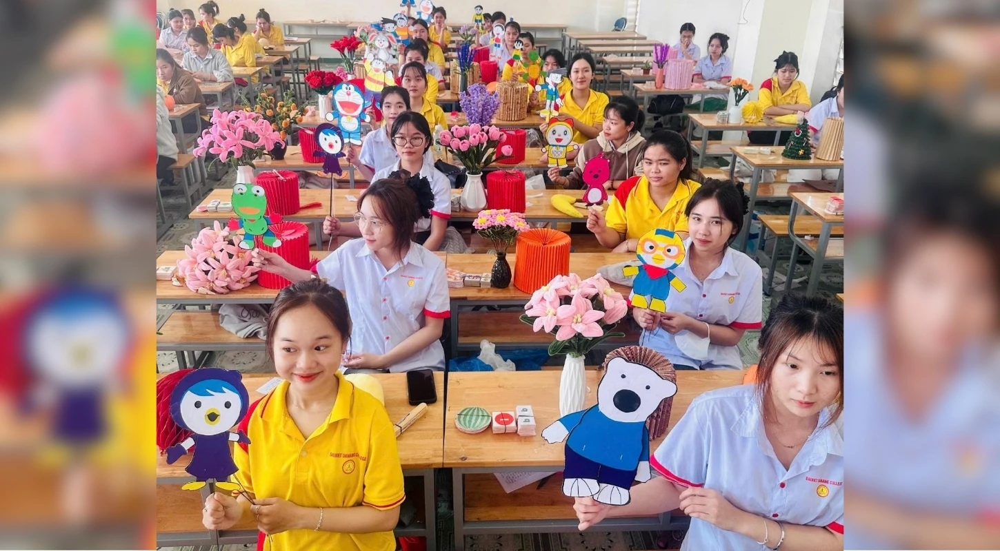 Độc Đáo Sản Phẩm Thực Hành Làm Đồ Chơi Của Lớp Sư Phạm Mầm Non 24Cms-Đnc4 | Trường Cao Đẳng Đại Việt Đà Nẵng