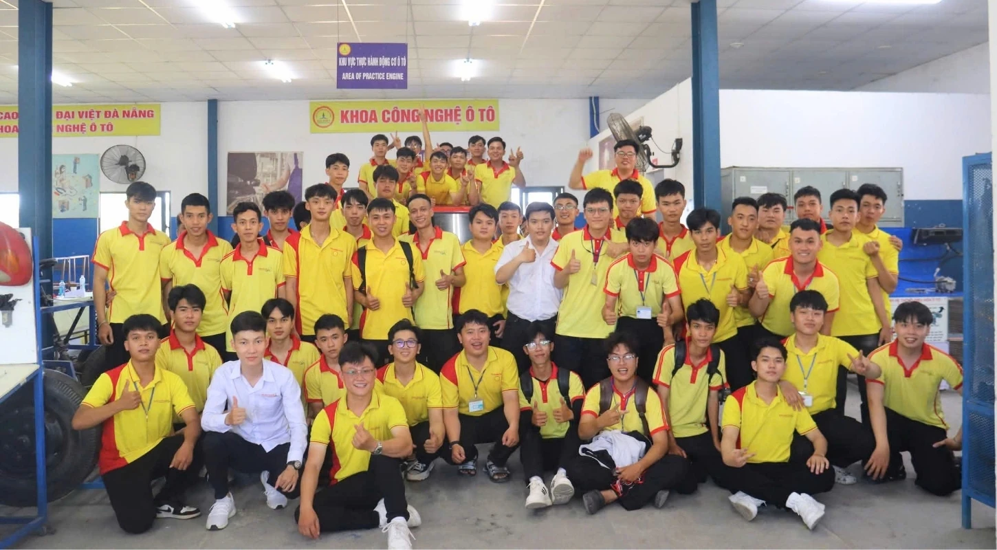 NGÀNH CÔNG NGHỆ Ô TÔ: ĐÓN ĐẦU KỶ NGUYÊN DI CHUYỂN THÔNG MINH – NẮM BẮT CƠ HỘI NGHỀ NGHIỆP VÀNG | Trường Cao Đẳng Đại Việt Đà Nẵng
