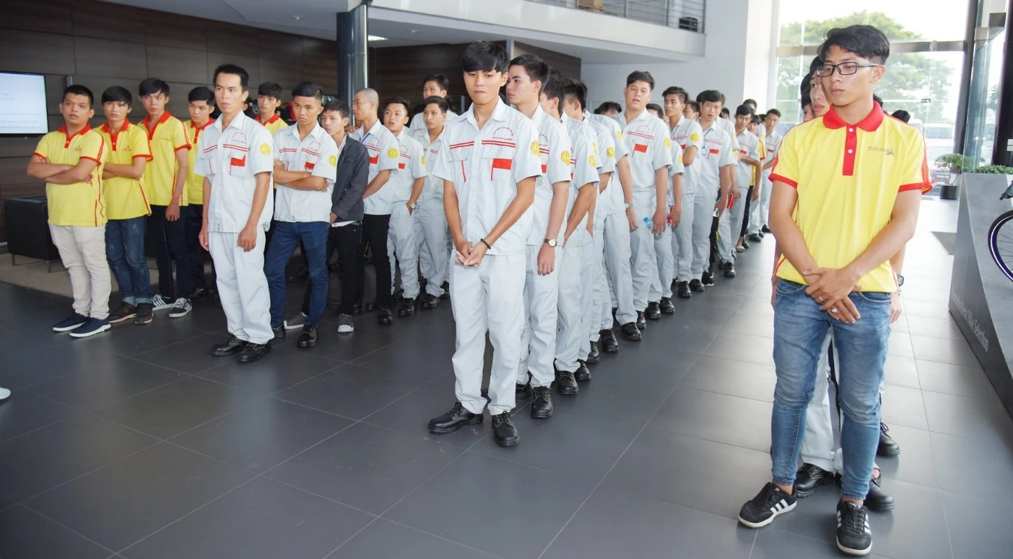 TẠI SAO BẠN NÊN CHỌN HỌC NGÀNH CÔNG NGHỆ Ô TÔ TẠI CAO ĐẲNG ĐẠI VIỆT ĐÀ NẴNG | Trường Cao Đẳng Đại Việt Đà Nẵng