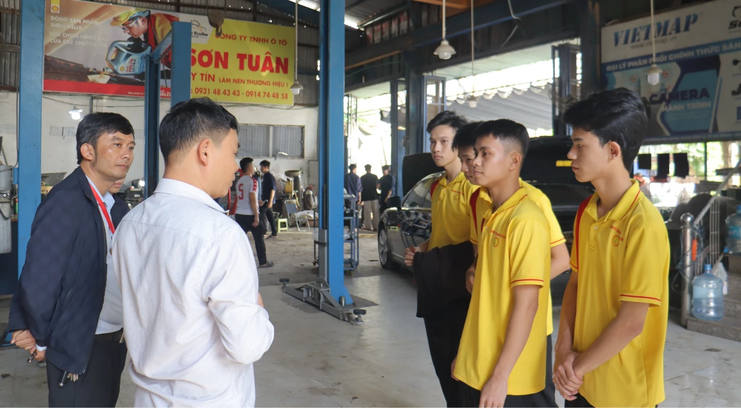 Tân Sinh Viên Ngành Công Nghệ Ô Tô: 5 Điều Cần Chuẩn Bị Để Bắt Đầu Hành Trình Chinh Phục Công Nghệ | Trường Cao Đẳng Đại Việt Đà Nẵng