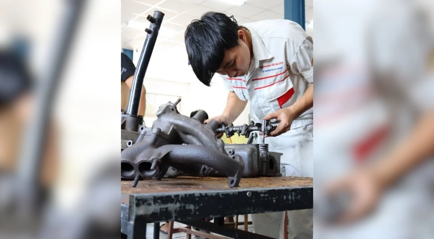 Trải Nghiệm Thực Tế Đầy Hứng Khởi Của Sinh Viên Ngành Công Nghệ Ô Tô | Trường Cao Đẳng Đại Việt Đà Nẵng