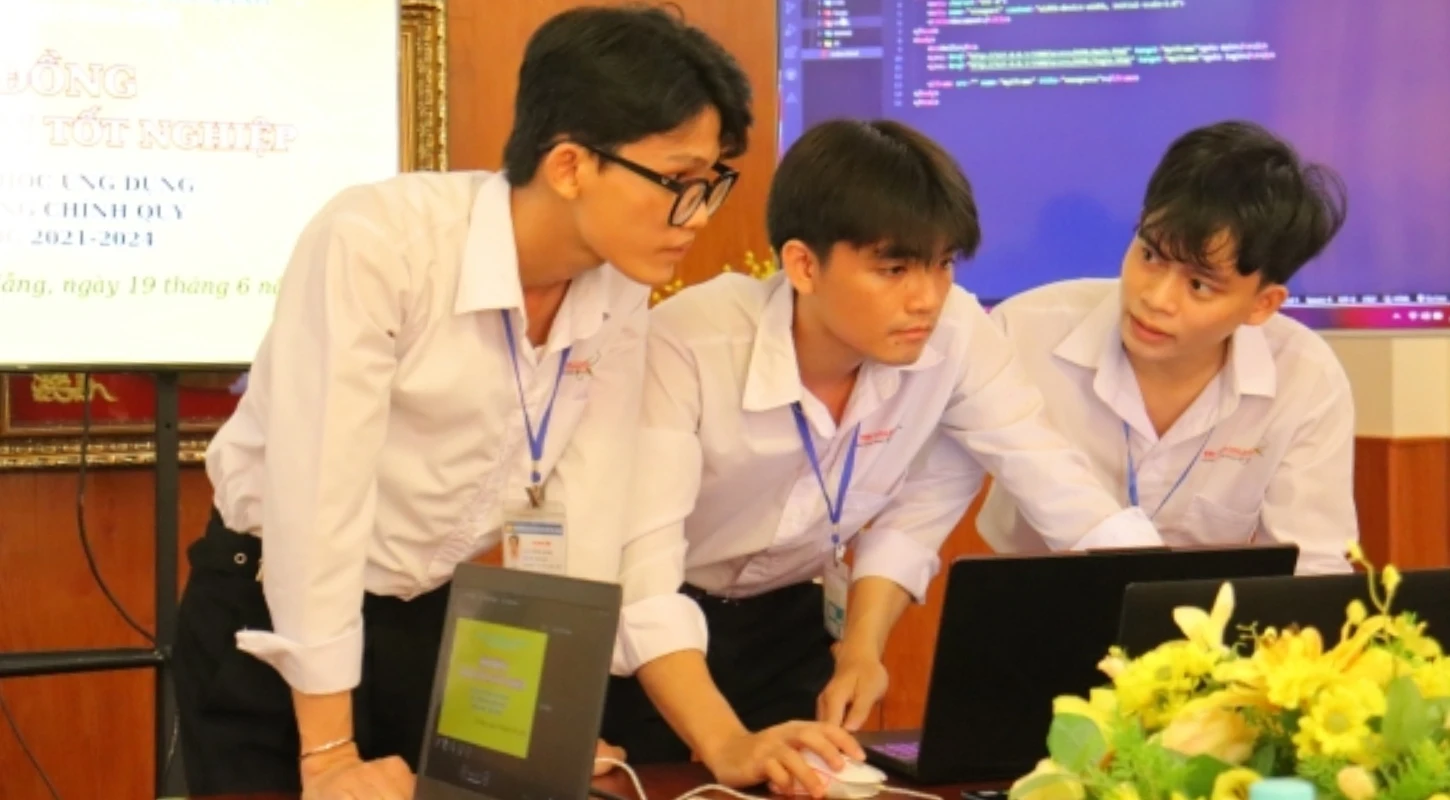 Vai Trò Của Việc Học Thực Hành Trong Ngành Tin Học Ứng Dụng | Trường Cao Đẳng Đại Việt Đà Nẵng