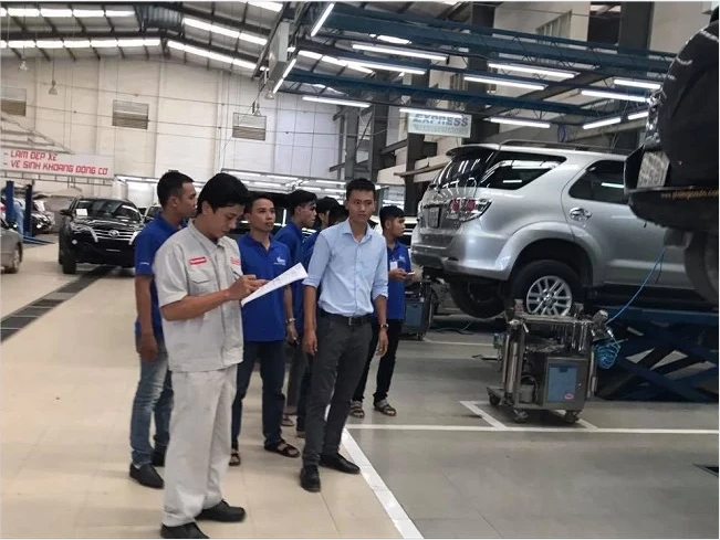 Cố Vấn Dịch Vụ Ô Tô – Đào Tạo Tại Trường Cao Đẳng Đại Việt Đà Nẵng, Khoa Công Nghệ Ô Tô